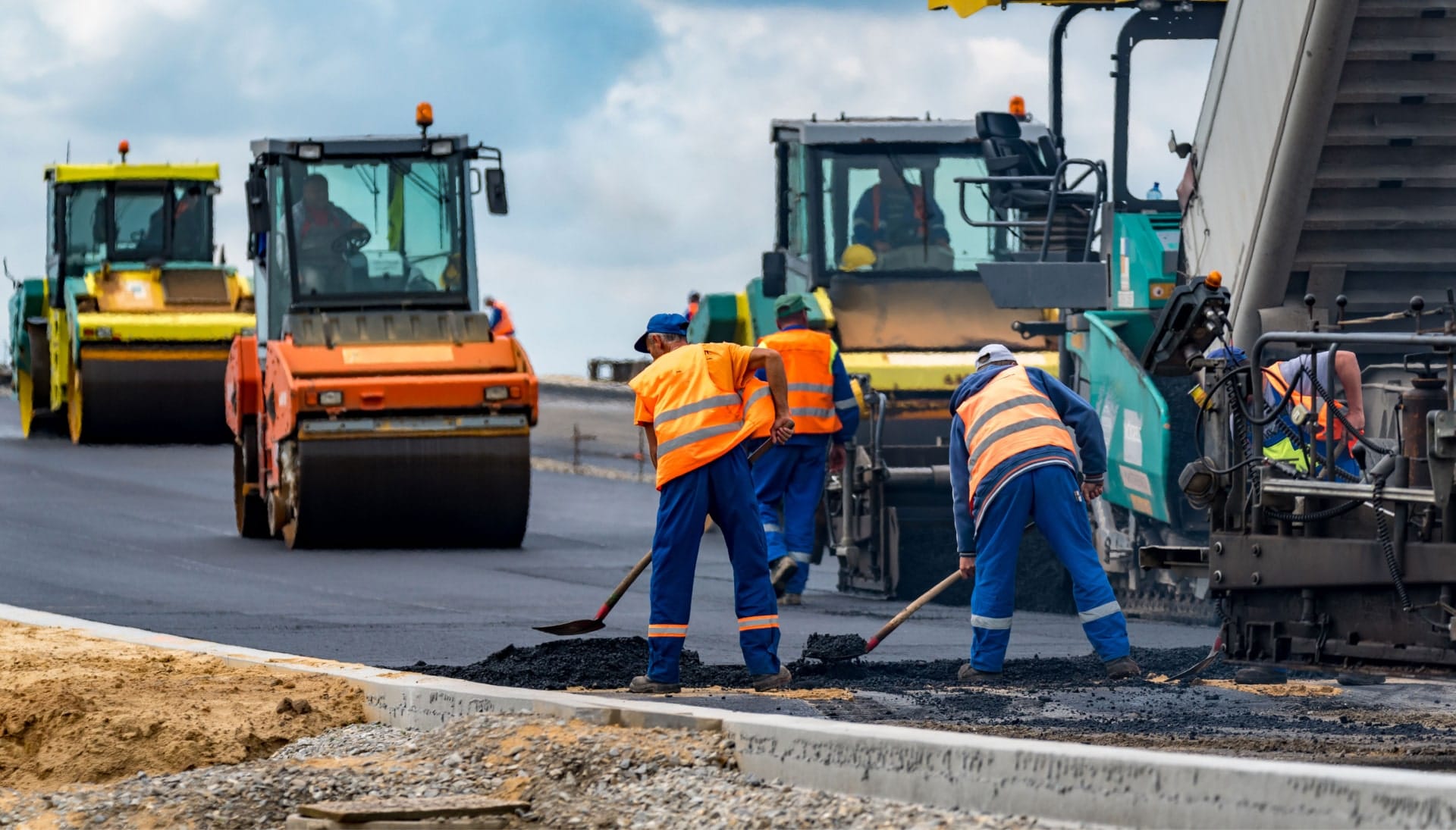 Reliable asphalt construction services in Long Beach, CA for various projects.